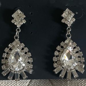 NWOT-Christabelle Drop Earrings-NEW